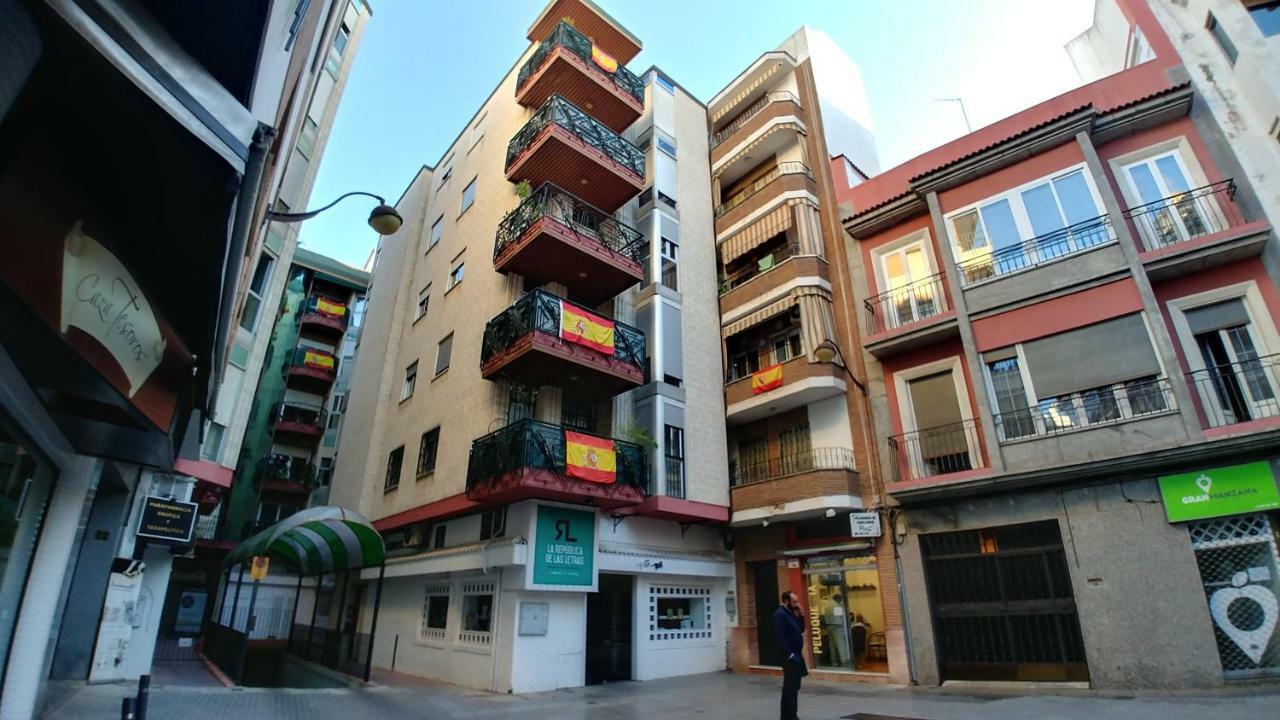 Appartamento Alojamiento Plaza Chirinos Cordova Esterno foto